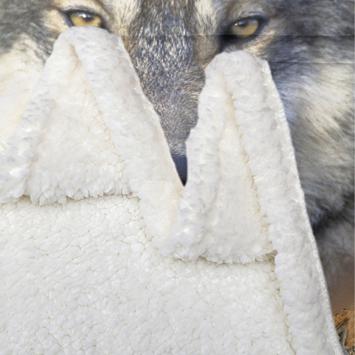 SHERPA WOLF BLANKIE